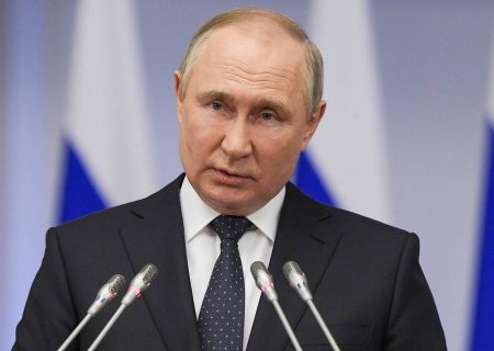 Putin congratulates leaders, people of CIS states, Abkhazia, South Ossetia with May 9