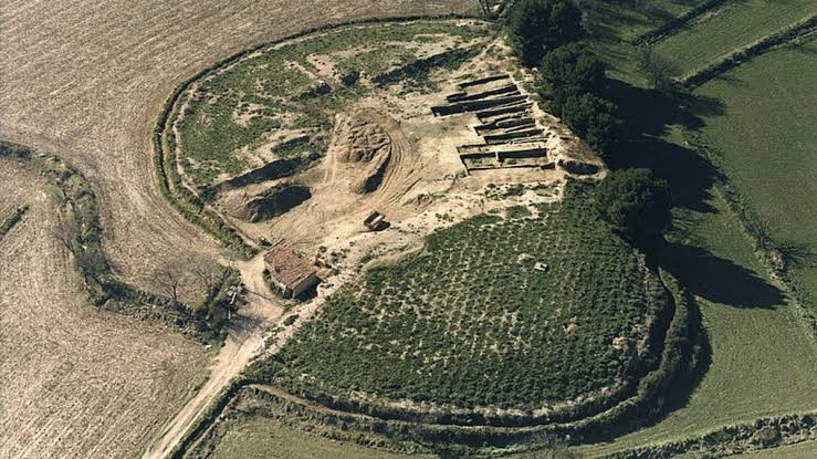Historical Squares of Eurasia; The Narrative of Civilizations in the Heart of Cities