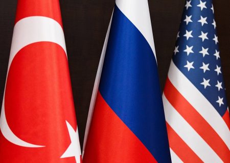 ترکیه قربانیِ بازی همزمان با روسیه و آمریکا