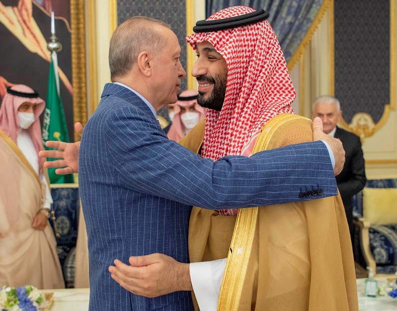 چه شد که بن سلمان و اردوغان اینچنین یکدیگر را در آغوش گرفتند؟ / پای اتحاد علیه ایران در میان است؟