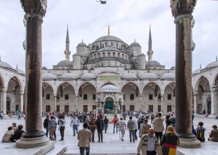 صعود توریسم با سقوط لیر