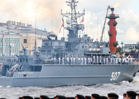 ایران در رژه روز نیروی دریایی روسیه