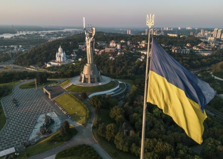 ساخت و تثبیت هویت اوکراینی در پساشوروی