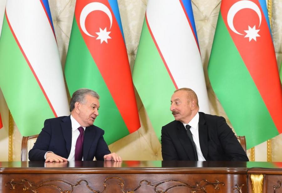 چرا ازبکستان به آذربایجان علاقه‌مند است؟