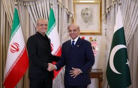 سفر مسعود پزشکیان به پاکستان؛ فرصت‌ها و محدودیت‌های نقش‌آفرینی منطقه‌ای اسلام‌آباد