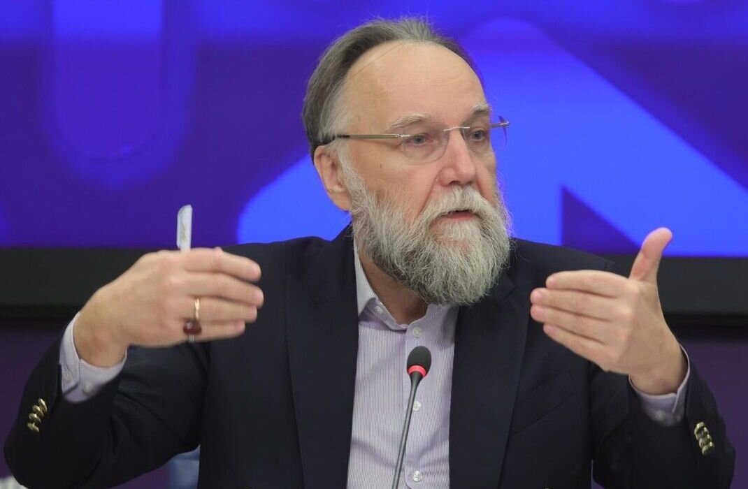 شخصیت؛ آثار و مبانی اندیشگی الکساندر دوگین: از متافیزیک سیاسی تا استراتژیهای نئواوراسیاگرا