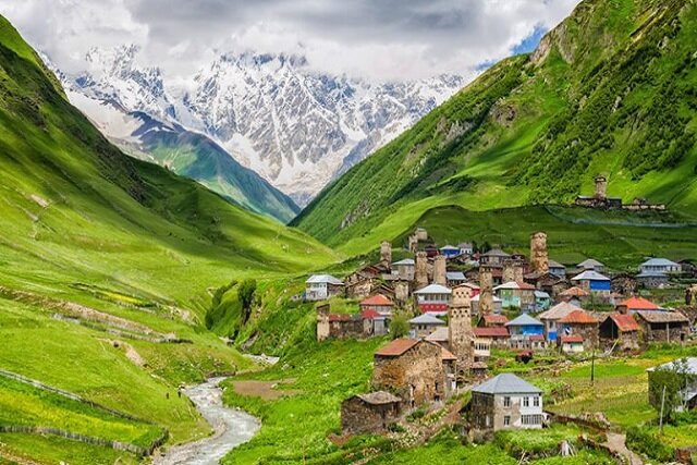 گرجستان و دام مکیندر، اهمیت جغرافیایی و محدودیت‌های خودمختاری راهبردی