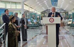 در دانشگاه فارابی قزاقستان نمایشگاه تاریخ و فرهنگ ایران برگزار شد